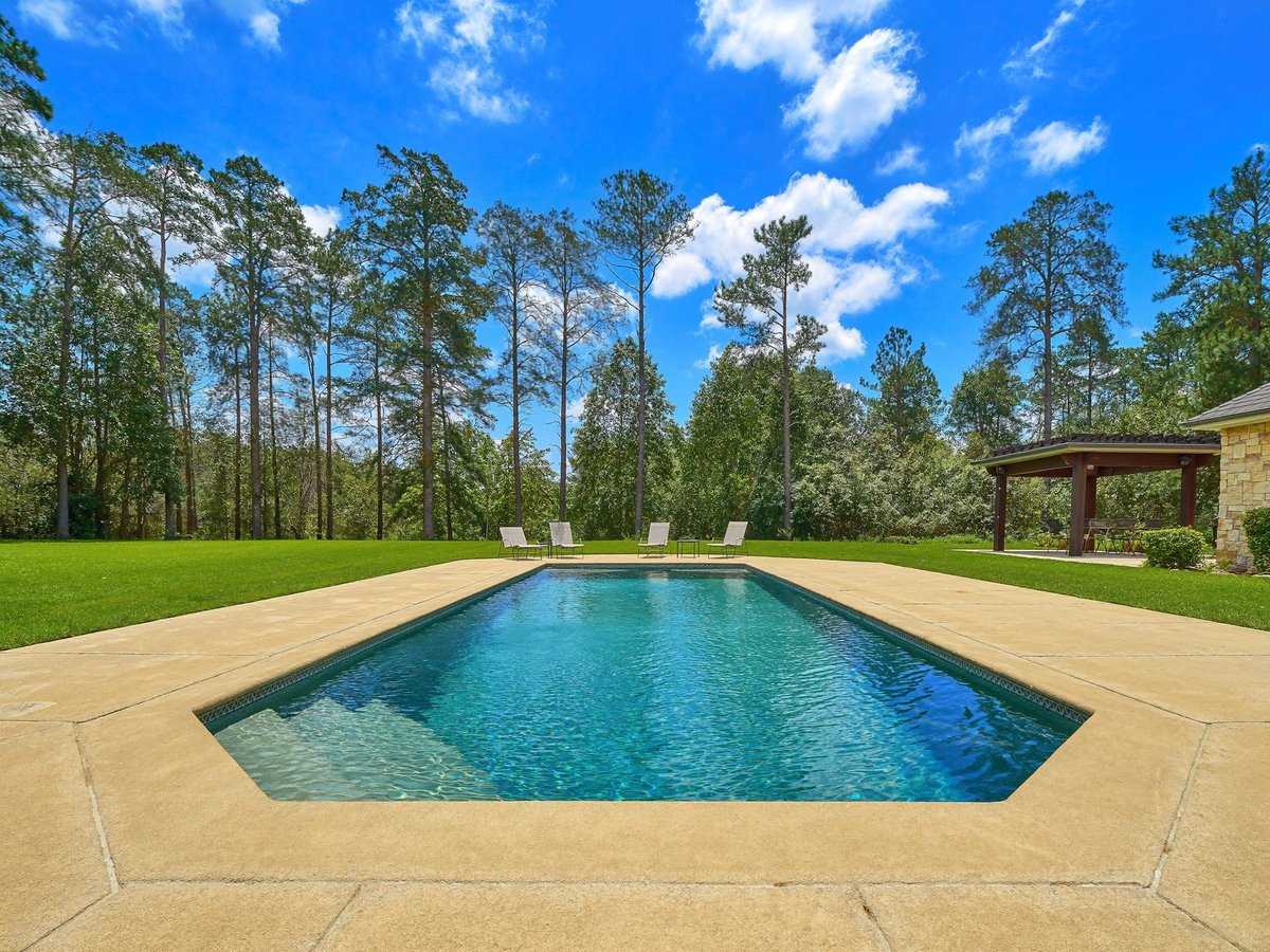 Shotcrete vs. Vinyl Liner Pools