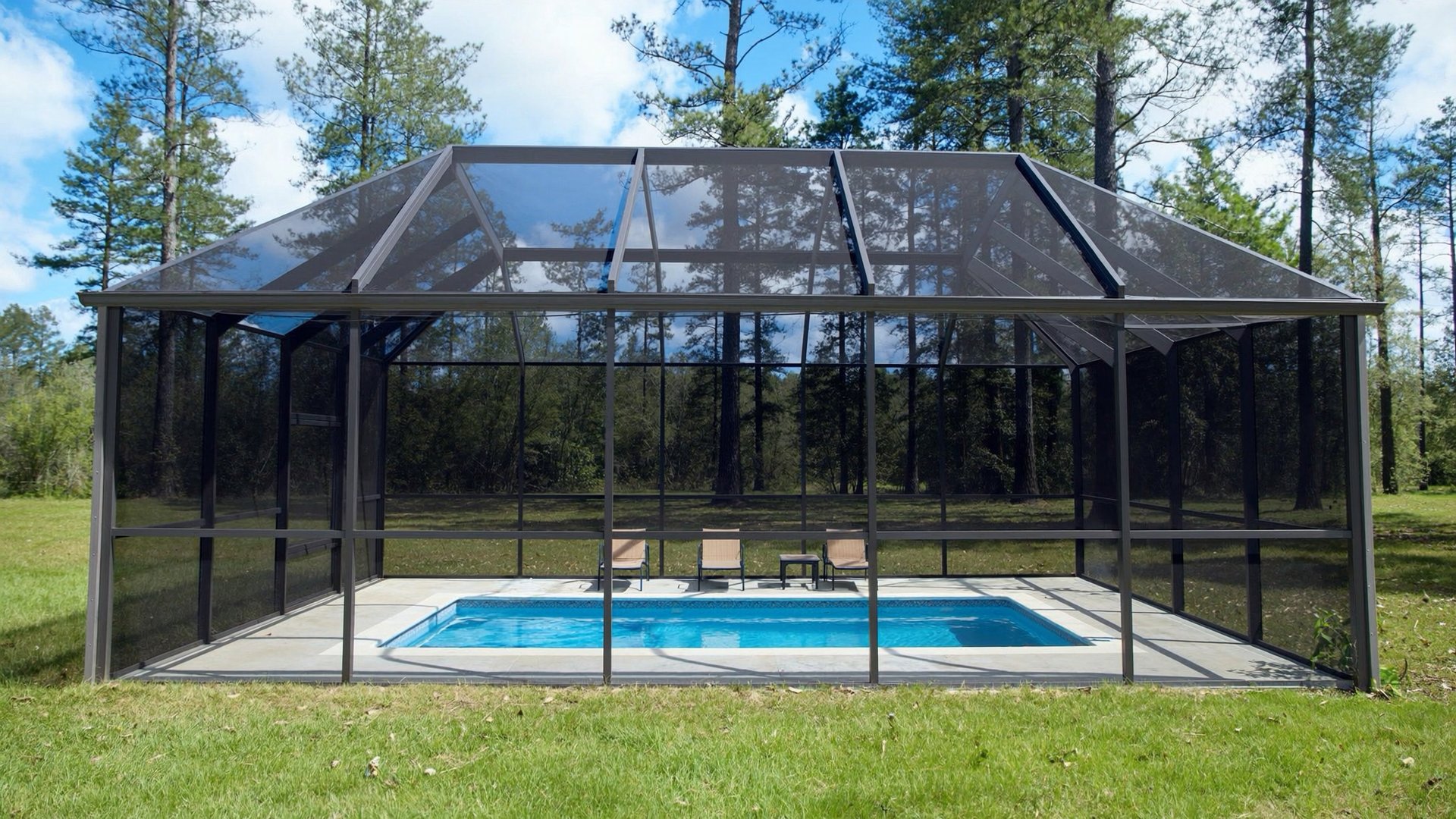 Why Screen Enclosures Are Essential for Louisiana Outdoor Living