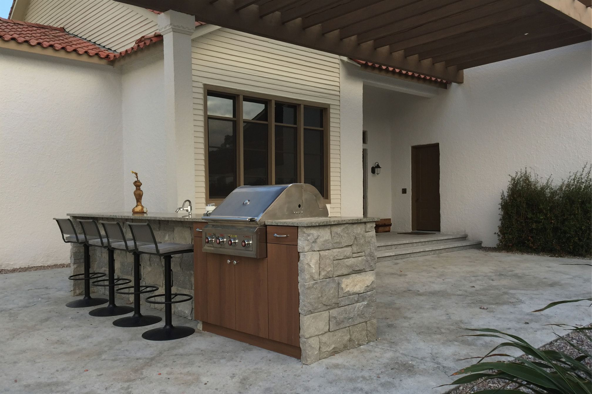 Outdoor Kitchens